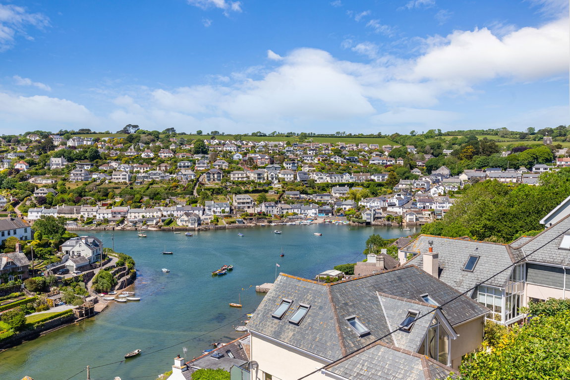 Revelstoke Road, NOSS MAYO, South Devon