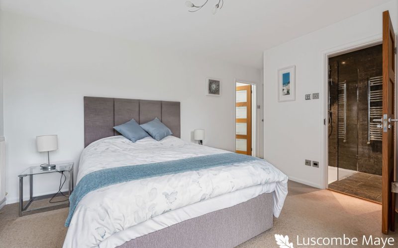 Bedroom-1_1772615121670.jpg