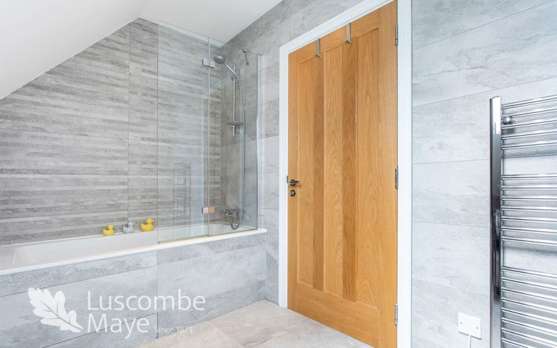 ocean-bathroom-2_1718960392810.jpg