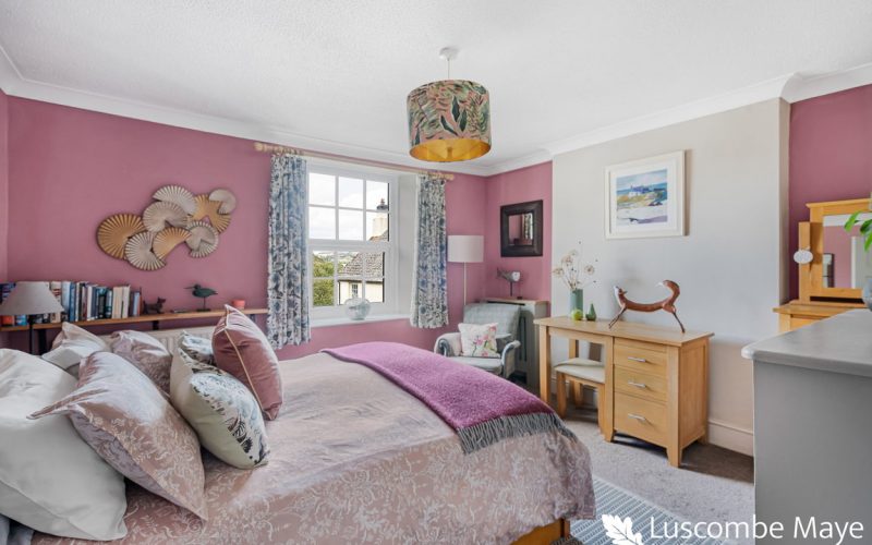 4_90423_watermarked_1788358444261.jpg