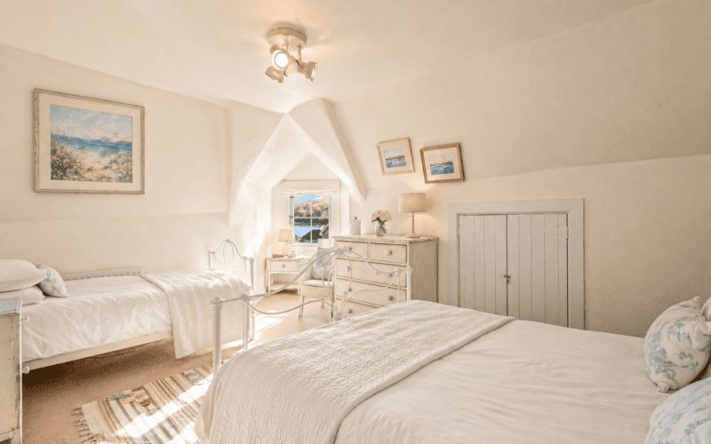 Top-Double-and-Single-Bedroom_1777643142707.png