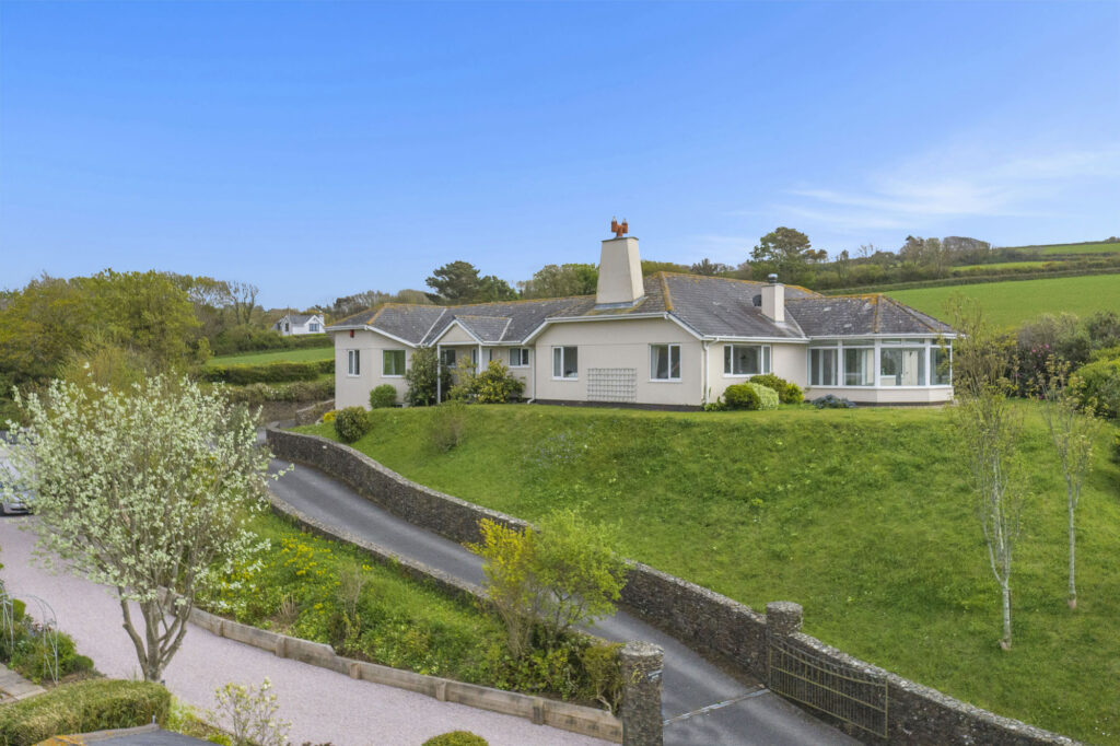Property to rent in the South Hams: South Milton Sands
