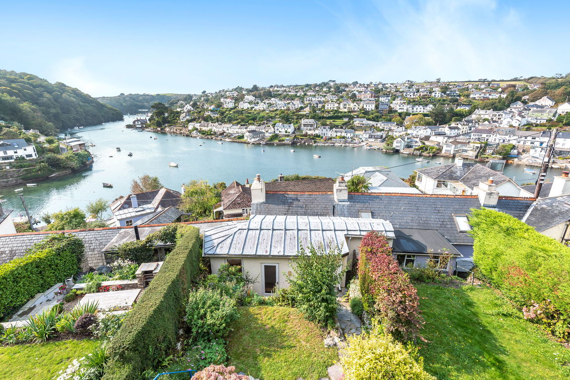 Pillory Hill, NOSS MAYO, South Devon