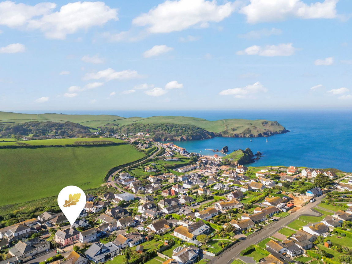 Grand View Road, Hope Cove