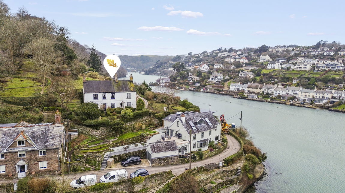 Passage Road, NOSS MAYO, South Devon