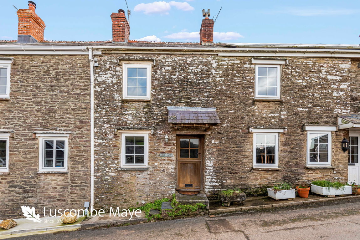 Hillside, Goveton, TQ7 2DT