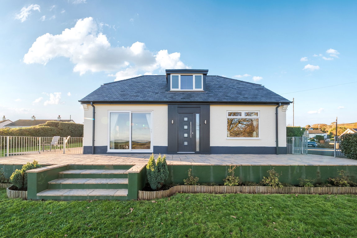 Slapton, Kingsbridge, TQ7 2PY