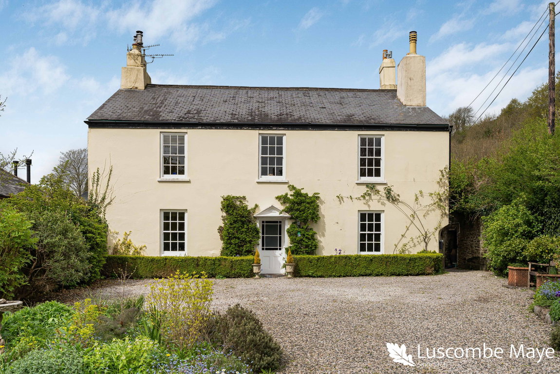 Station Road, Buckfastleigh
