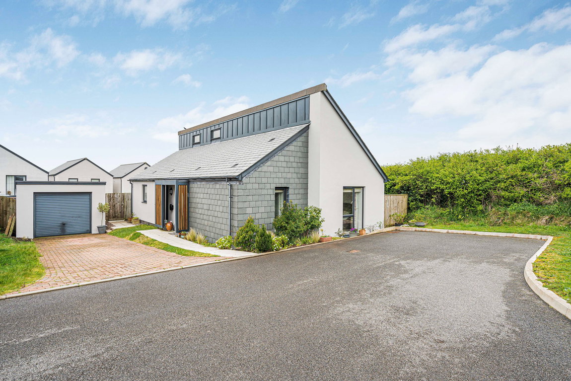 Russet Gardens,Kingsbridge