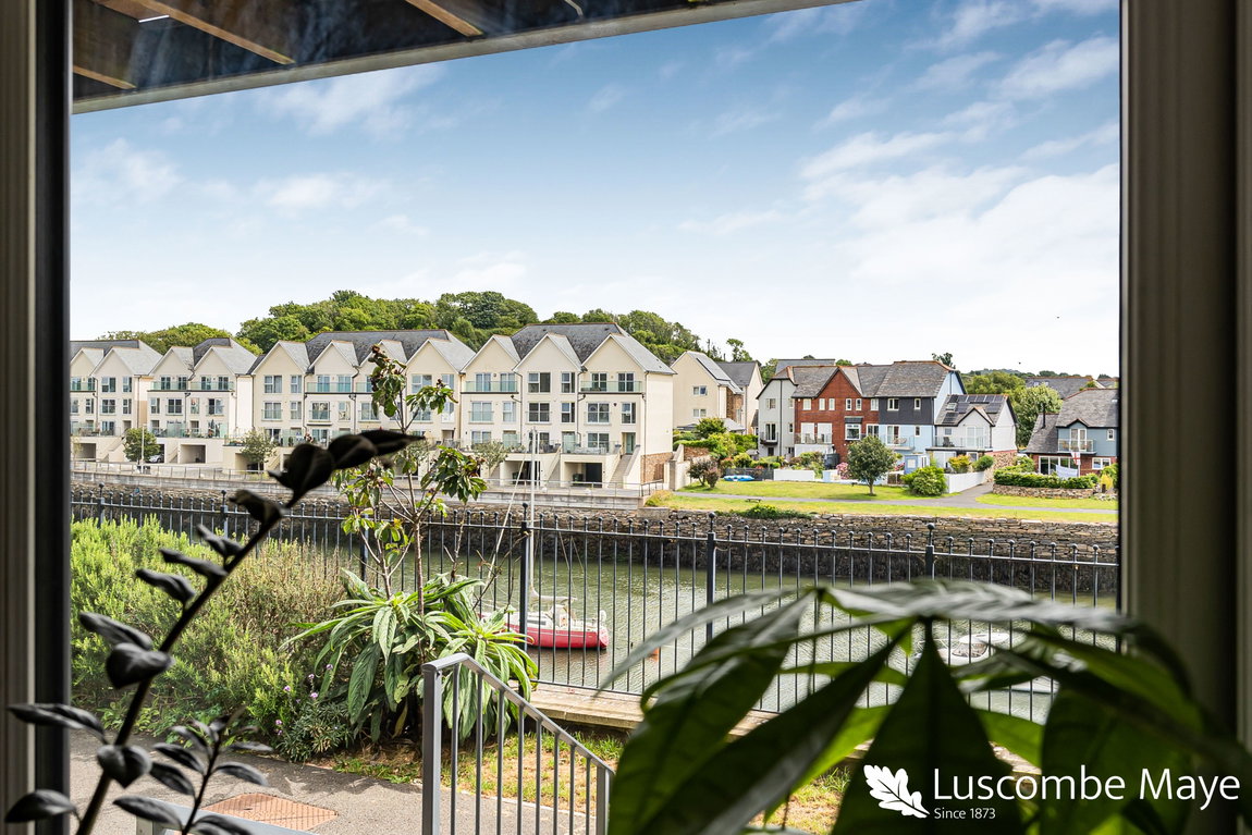 Barton Road, Plymouth, PL9 9RQ