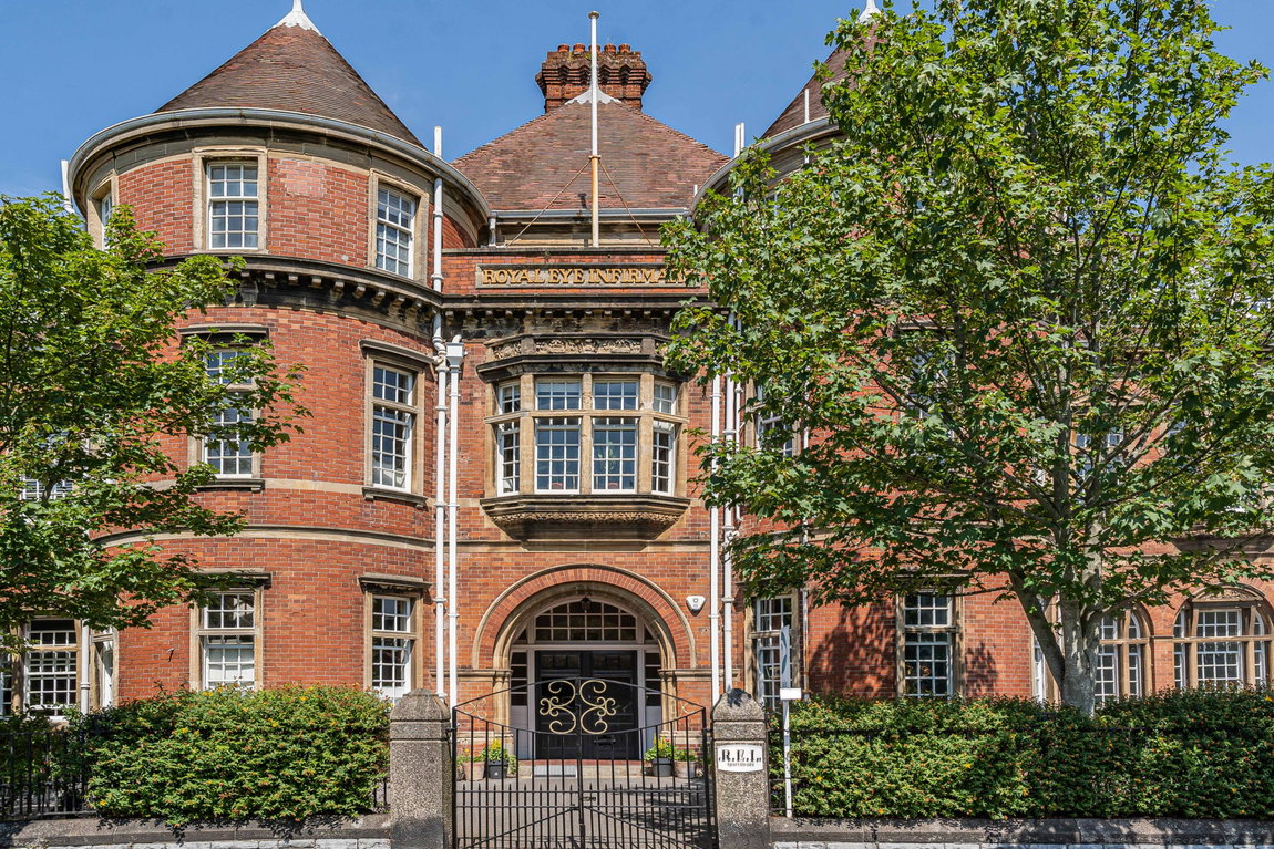 15 Apsley Road, Plymouth, PL4 6AR