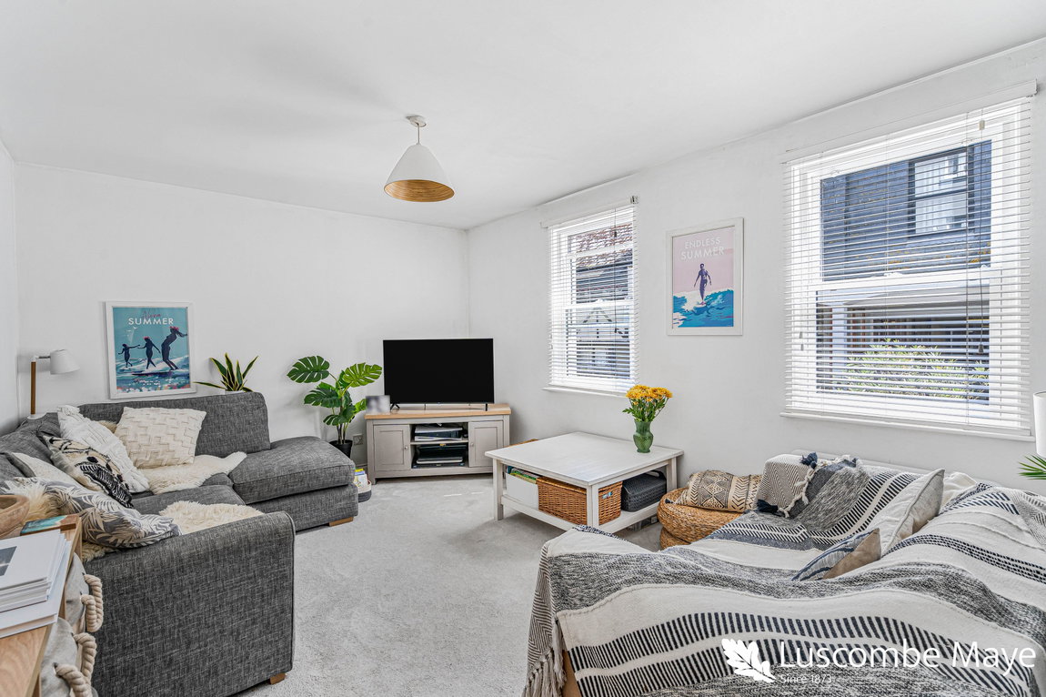 Ticklemore Street, Totnes, TQ9 5EJ