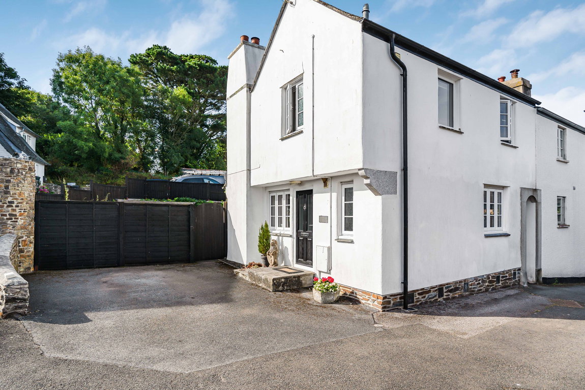 Fore Street, HOLBETON, South Devon