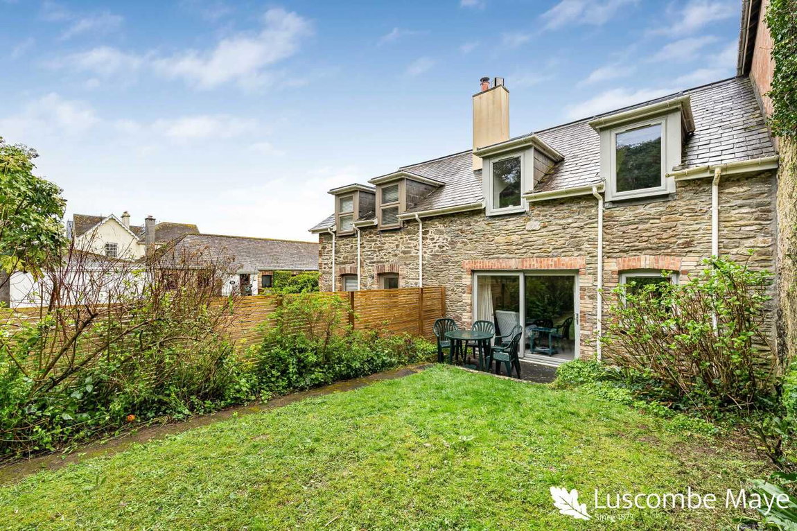 Village Farm Court, East Portlemouth